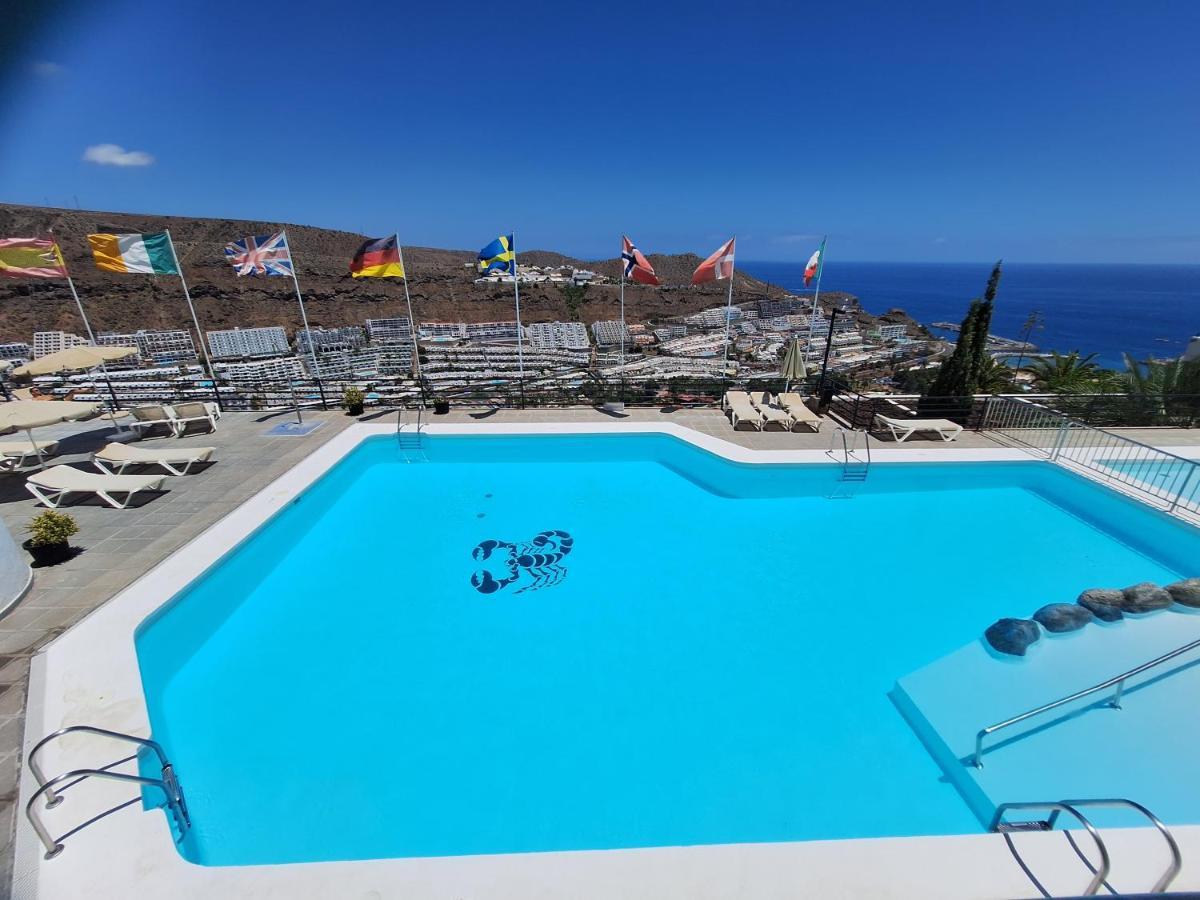 Horizon Views - Excellent Location With Ocean View Apartment